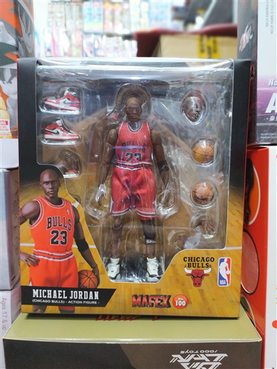 Mua bán MAFEX MICHAEL JORDAN FAKE